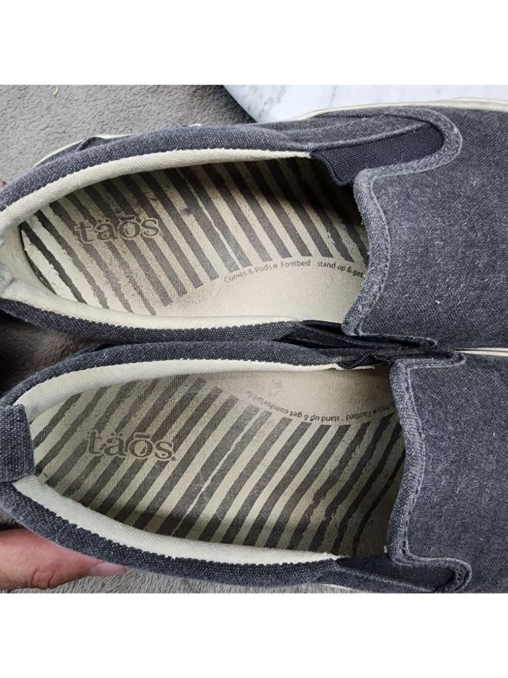 Taos Footwear Shoes Womens Size 8.5 Gray Canvas Slip On Sneakers *Read*